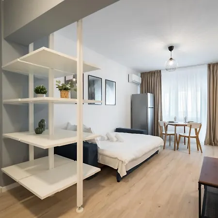 Apartament Amazing With Panoramic View, Parking & Pool