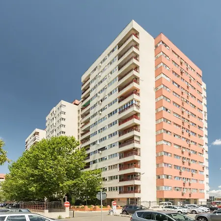 Amazing With Panoramic View, Parking & Pool Lejlighed Bukarest