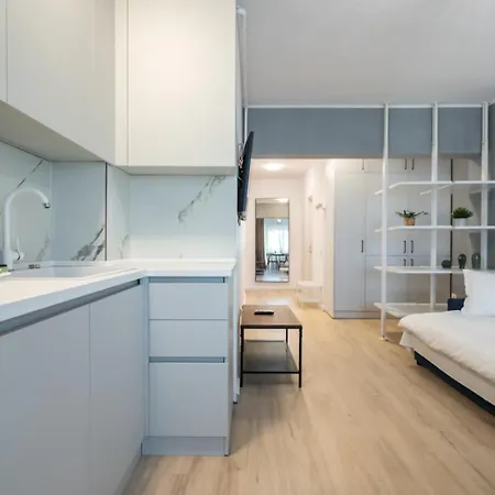 Amazing With Panoramic View, Parking & Pool Appartamento *