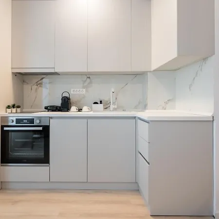High-end With Panoramic View, Parking & Pool *