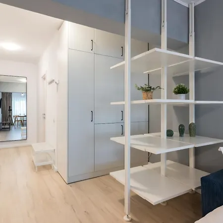 Amazing With Panoramic View, Parking & Pool Apartment Bucharest