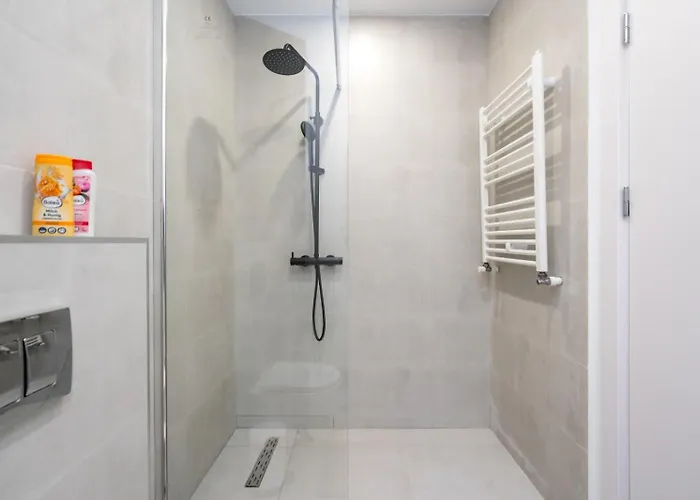 Amazing With Panoramic View, Parking & Pool Appartement *