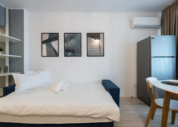 Amazing With Panoramic View, Parking & Pool